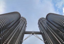 2 wieże Kuala Lumpur thumb