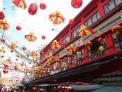 Chinatown KL kolory, dekoracje