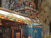 Świątynia hinduska w jaskini Batu